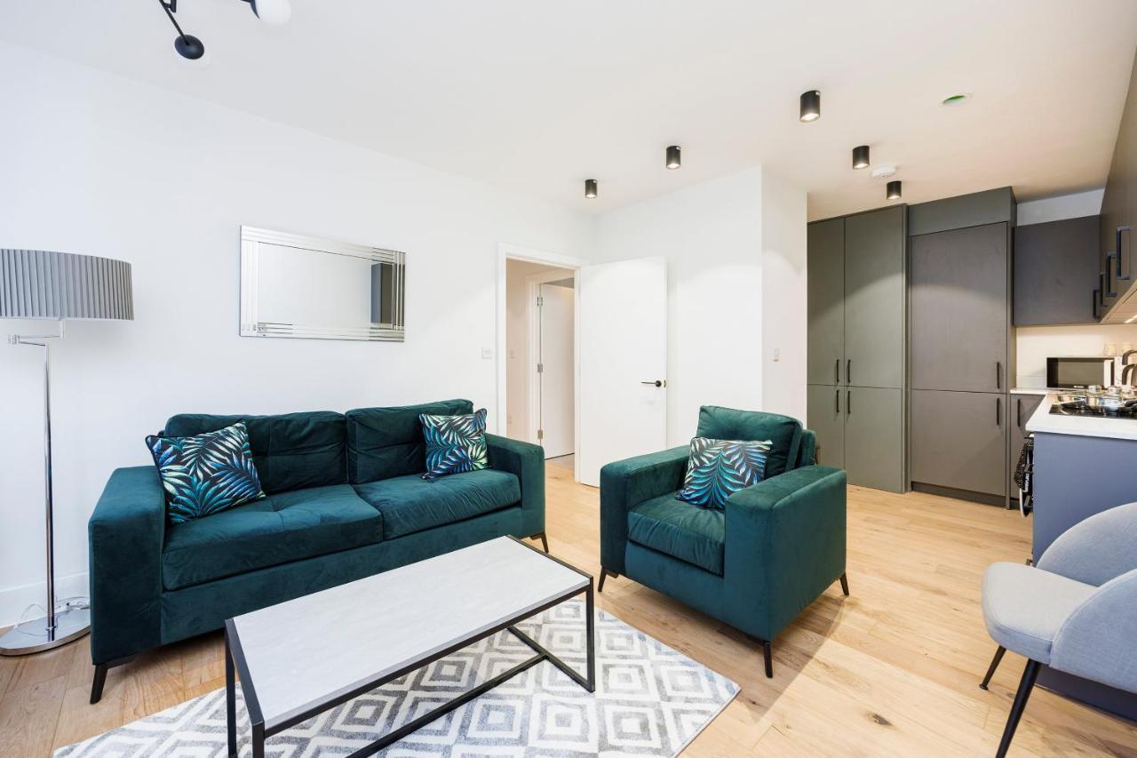 Luxury Spacious 2 Bed Apartment, London - Sk ภายนอก รูปภาพ