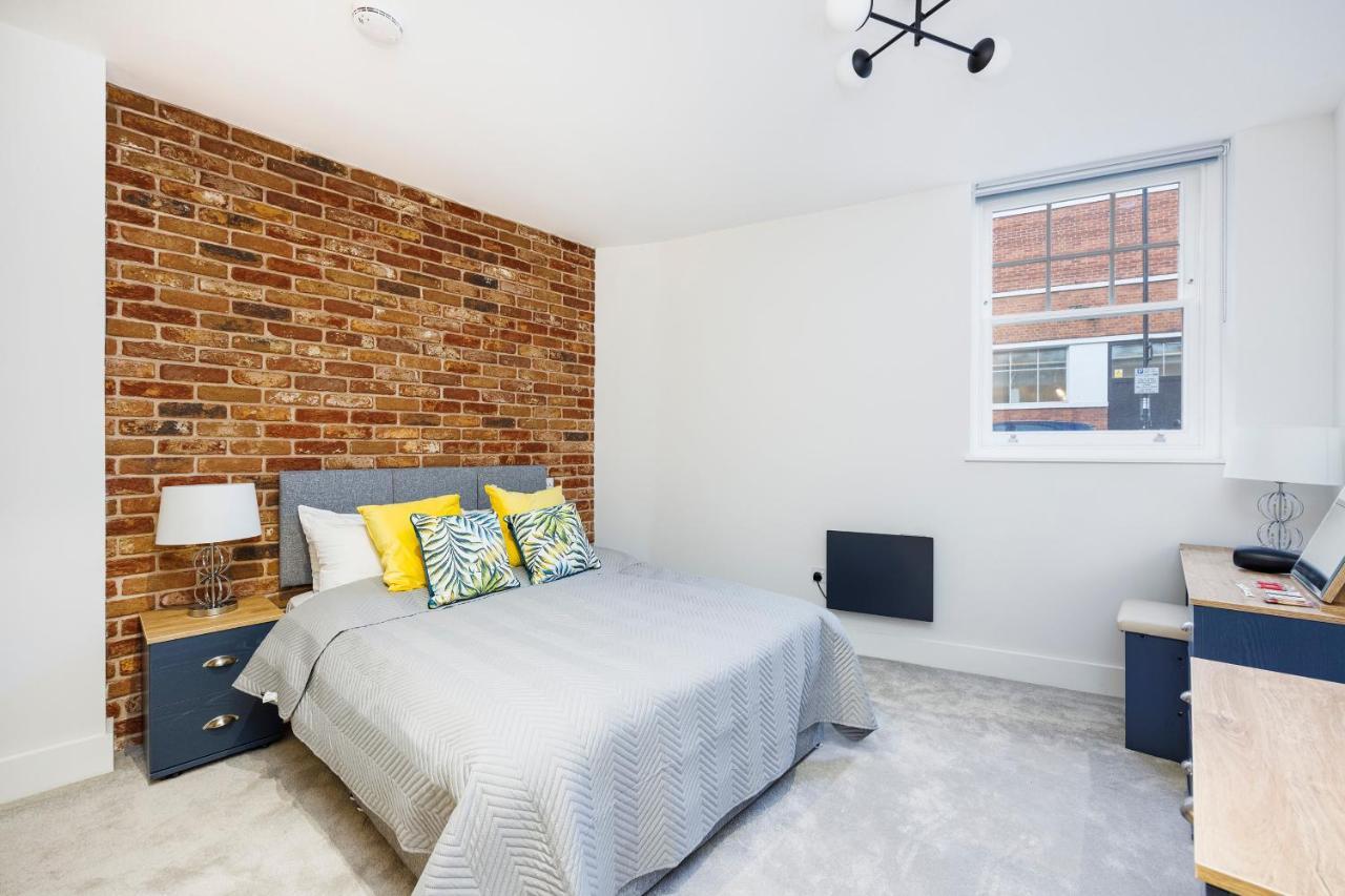 Luxury Spacious 2 Bed Apartment, London - Sk ภายนอก รูปภาพ