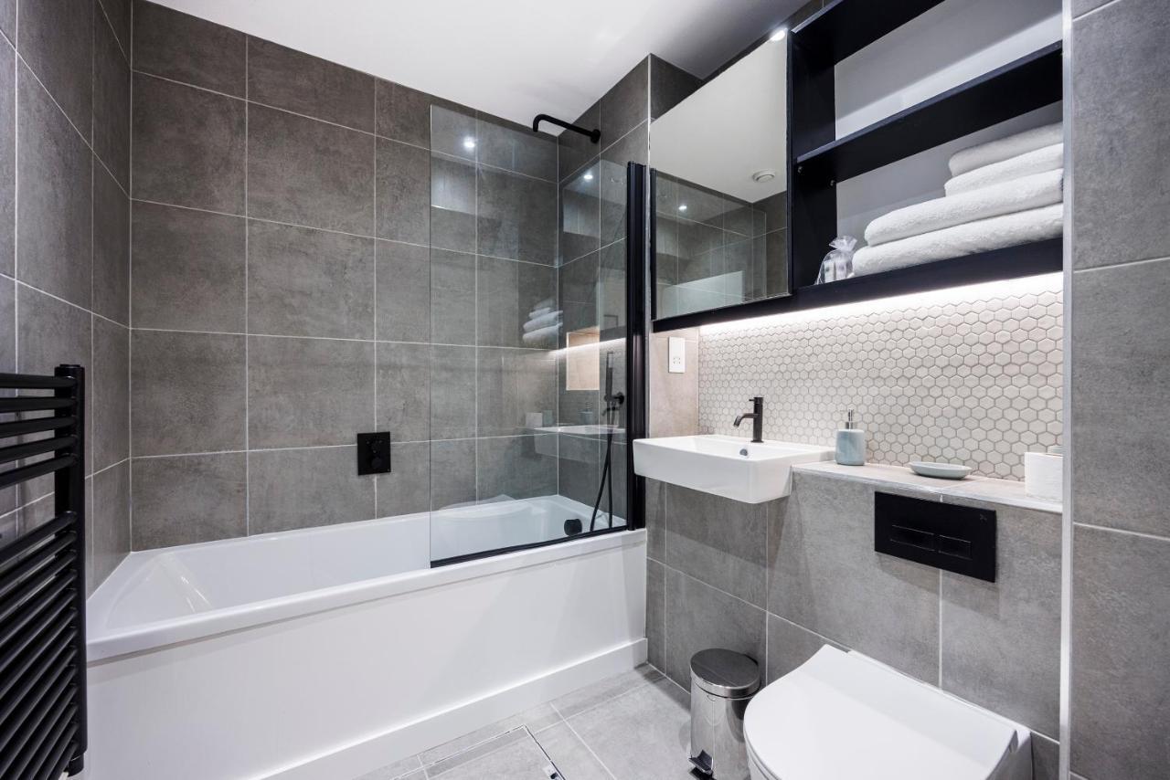 Luxury Spacious 2 Bed Apartment, London - Sk ภายนอก รูปภาพ