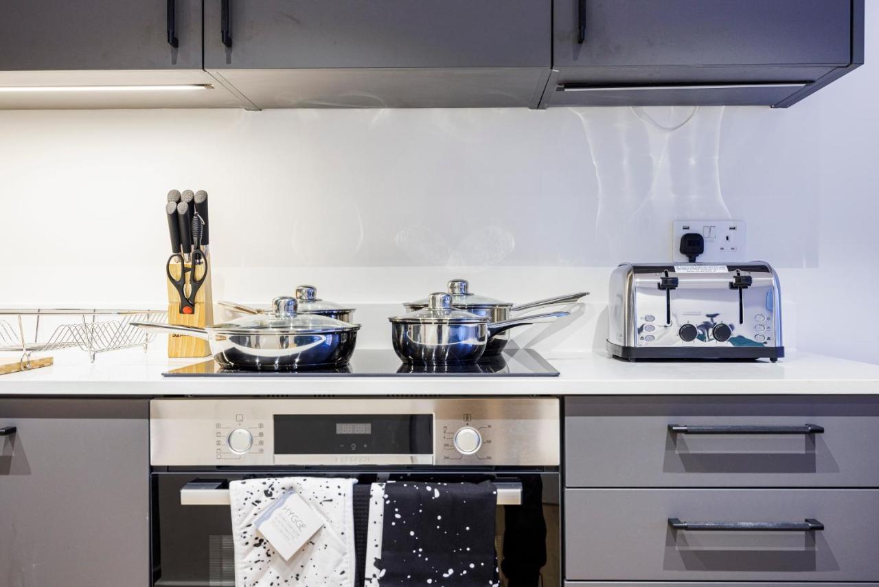 Luxury Spacious 2 Bed Apartment, London - Sk ภายนอก รูปภาพ
