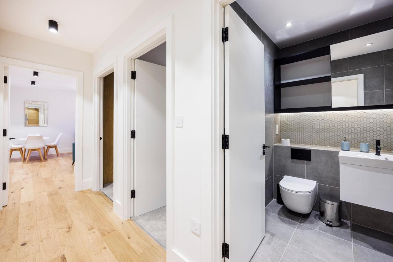 Luxury Spacious 2 Bed Apartment, London - Sk ภายนอก รูปภาพ