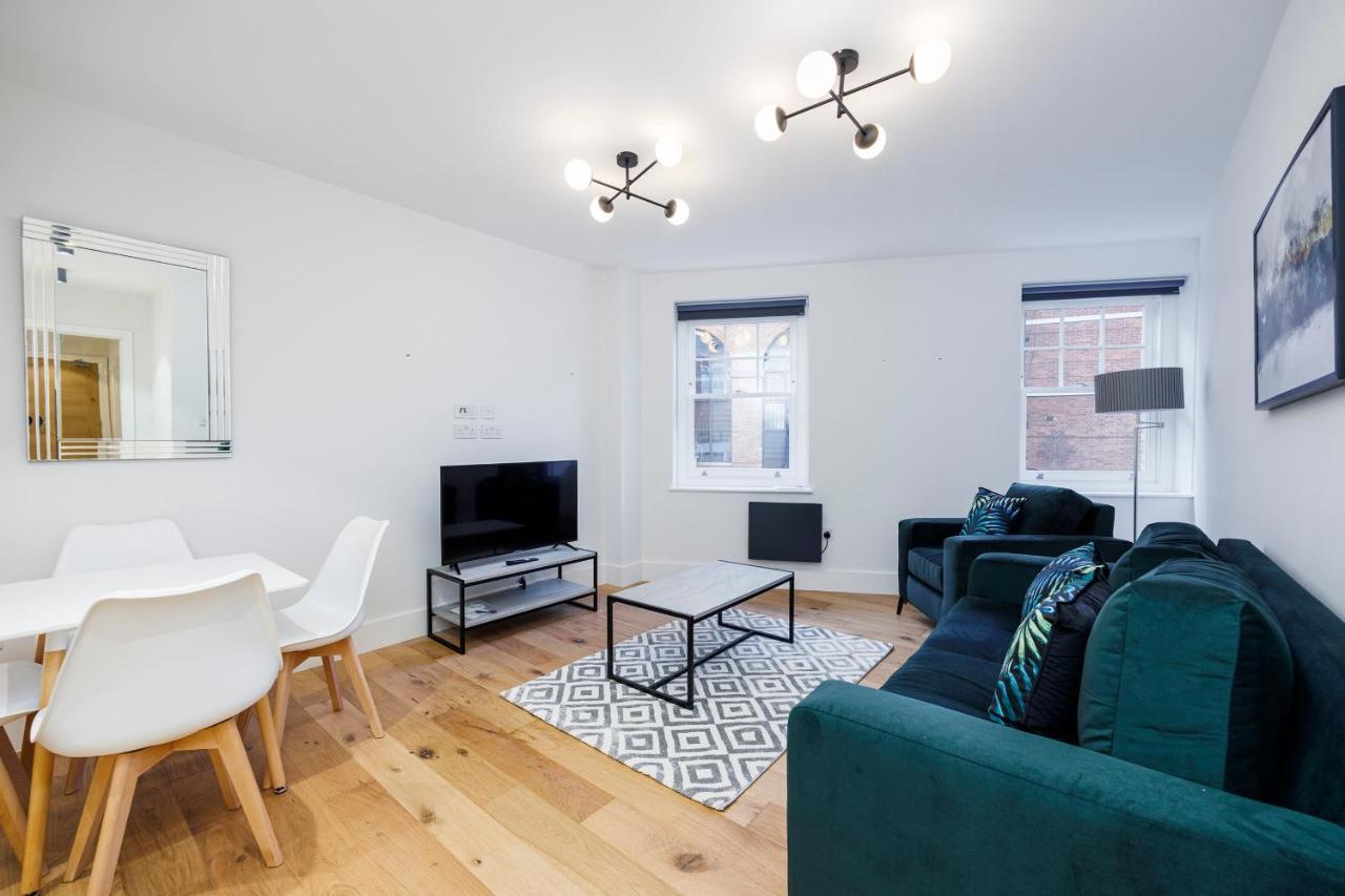 Luxury Spacious 2 Bed Apartment, London - Sk ภายนอก รูปภาพ