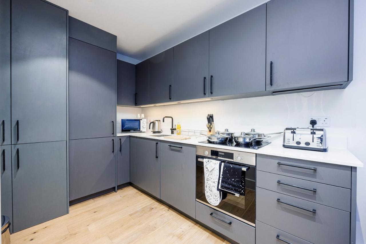 Luxury Spacious 2 Bed Apartment, London - Sk ภายนอก รูปภาพ